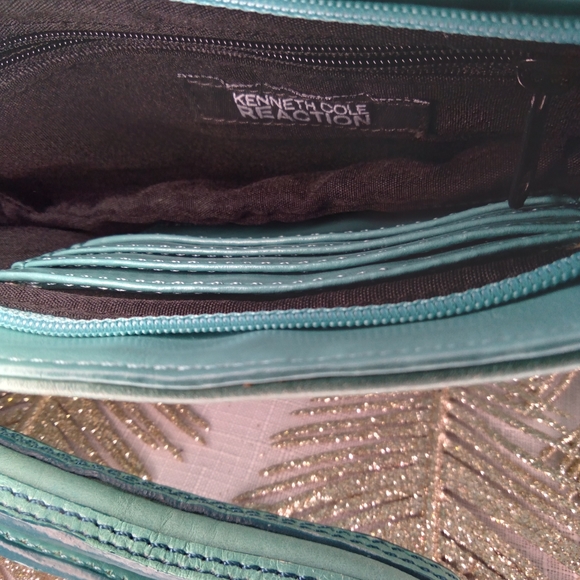 Beautiful blue Kenneth Cole Reaction wristlet clutch. - Picture 6 of 6